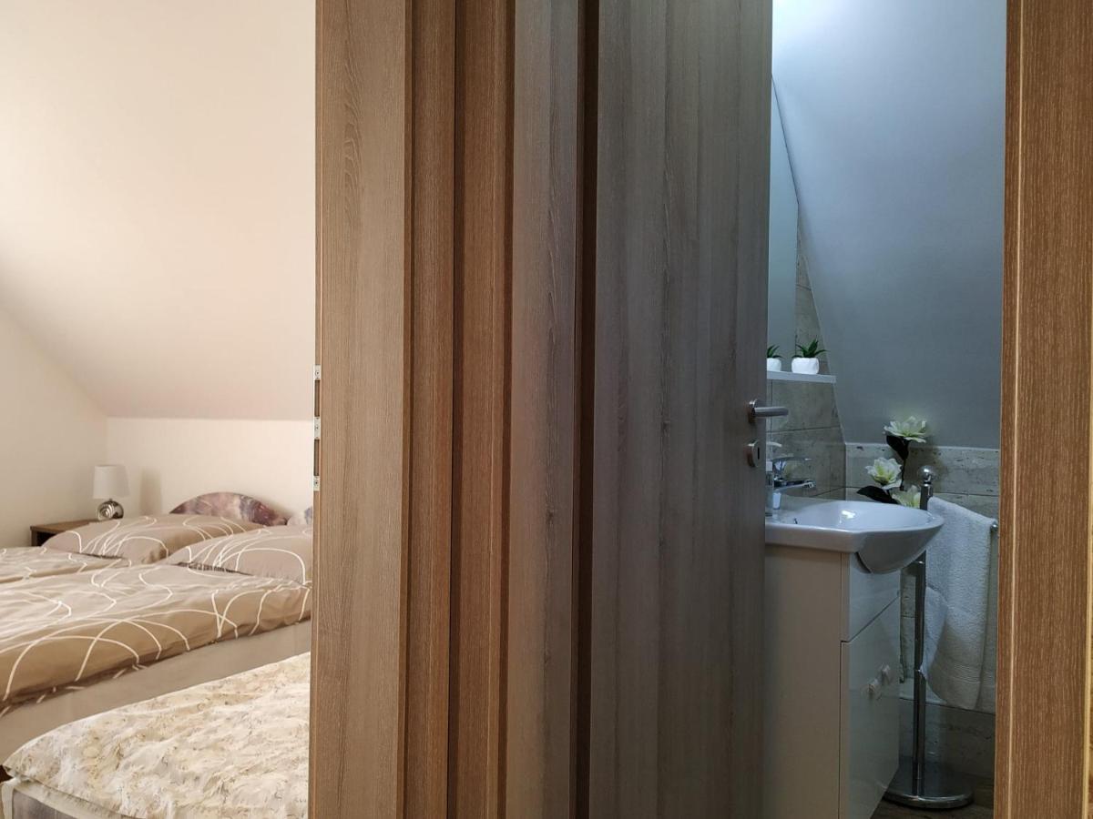 Mogyorosi Apartman Badacsonytördemic Esterno foto