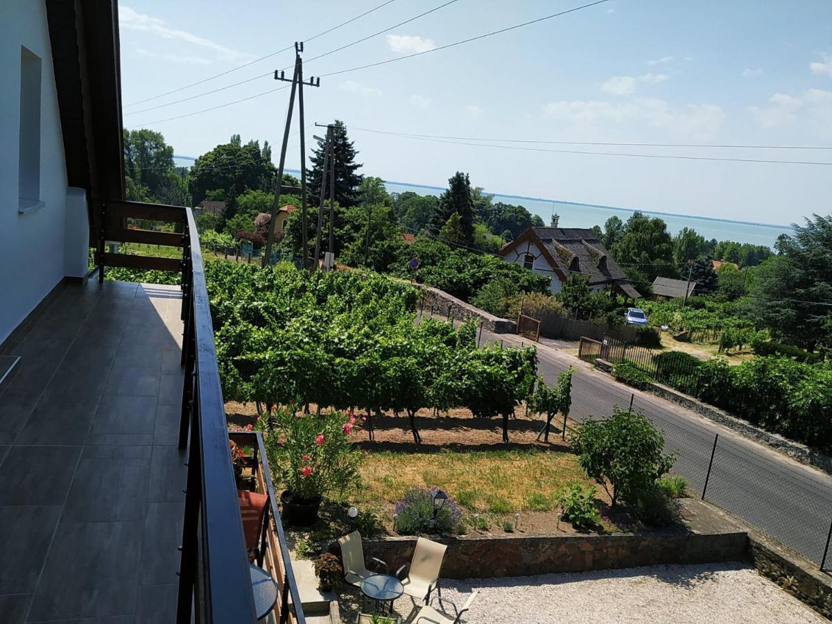 Mogyorosi Apartman Badacsonytördemic Esterno foto